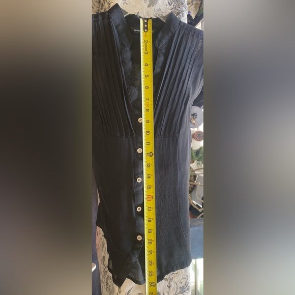 100% Silk Sheer EXPRESS button-up - Picture 10 of 10